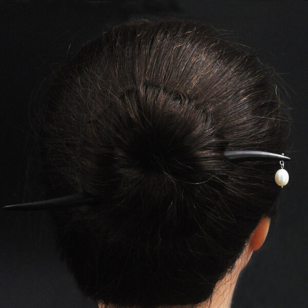 Simple black sandalwood hairpin natural freshwater pearl hair stick