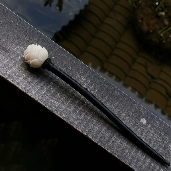 simple fine handmade black sandalwood white Bodhi fruit lotus flower hairpin