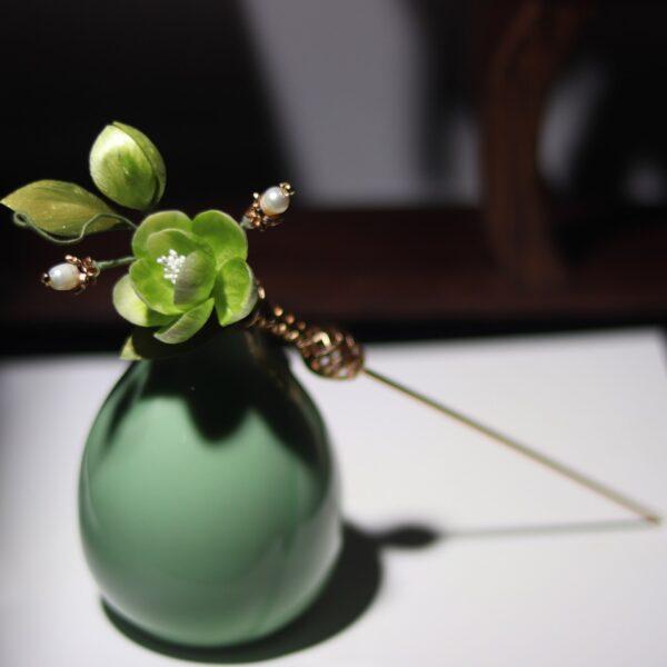 nice green pear flowers hair stick handmade silk hairpin