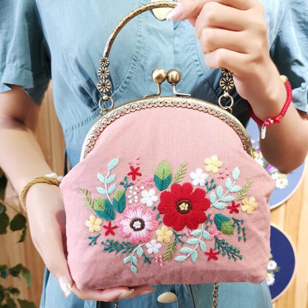 exquisite handmade diy embroidered kiss lock Bag, handbag, shoulder bag, crossbody bag
